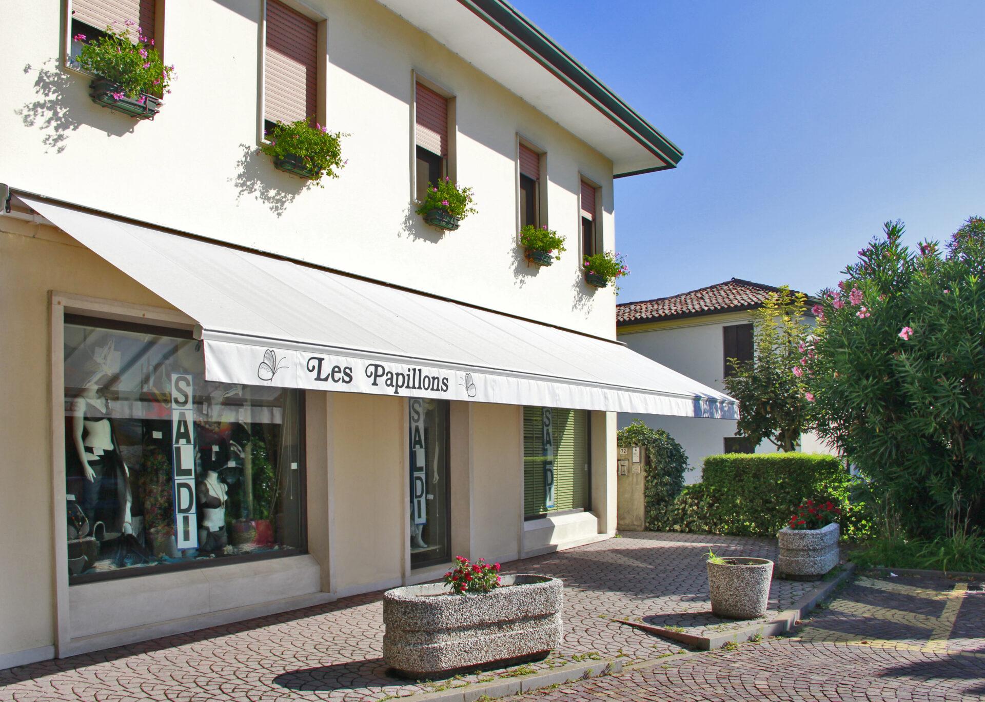 STORE BANNE MONOBLOC KE GENEROSA